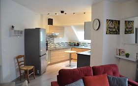 Spacious Flat Close To The Railway Station
