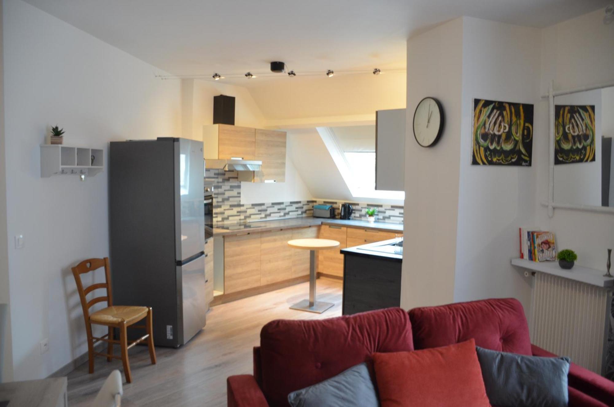 Spacious Flat Close To The Railway Station Troyes Room photo